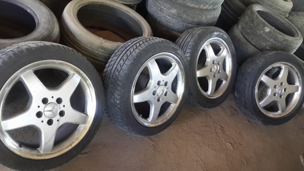 ขายล้อ ลาย amg st3 R17พร้อมยาง  8900