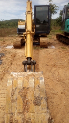 ขายรถเเบ็คโฮ  pc 60-5  ตัวเดินรุ่น  6