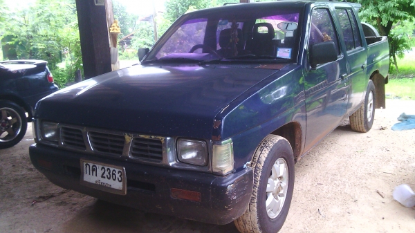 ขาย nissan 4 ประตู 69,000 บาท 087-9658454