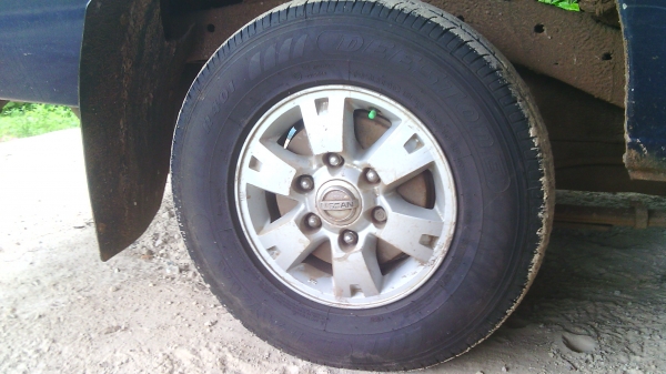 ขาย nissan 4 ประตู 69,000 บาท 087-9658454