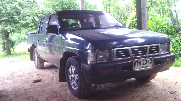 ขาย nissan 4 ประตู 69,000 บาท 087-9658454