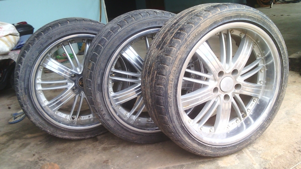 ขาย แม็ก 18" 3 วง  3,900 บาท  087-9658454