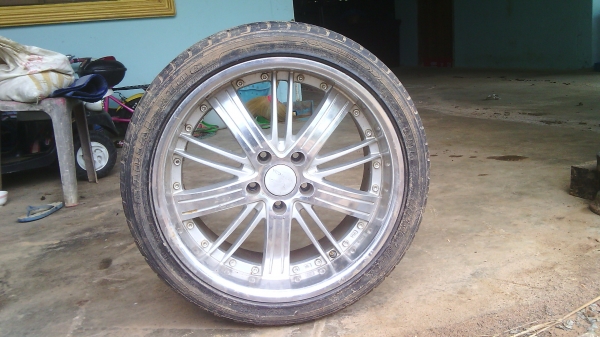 ขาย แม็ก 18" 3 วง  3,900 บาท  087-9658454