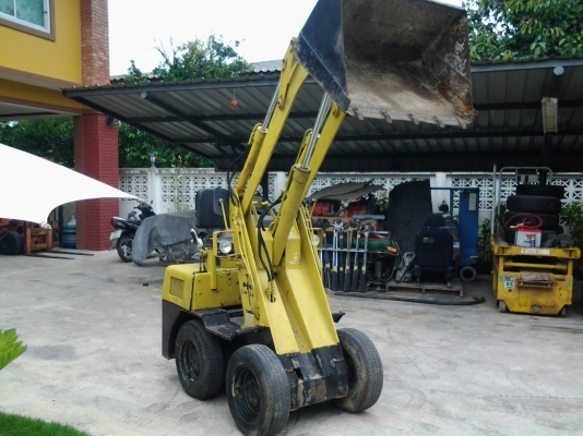 ขายรถตักล้อยาง KOMATSU SK04 เก่านอก