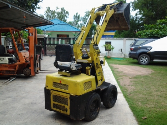 ขายรถตักล้อยาง KOMATSU SK04 เก่านอก