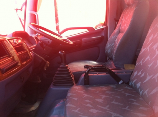 ต้องการขายรถ6ล้อมีคอกเครื่องดี165แรงสภาพพร้อมใช้ปี51สนใจติดต่อด่วน