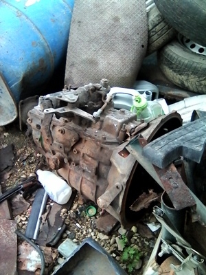 ขายเกียร์ Isuzu rock เล็ก สภาพพร้อมใช้งาน ยกลงมาเพื่อเปลี่ยนตัวใหญ่ ราคา 20000 บาท