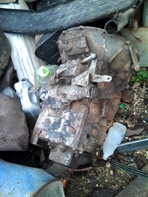 ขายเกียร์ Isuzu rock เล็ก สภาพพร้อมใช้งาน ยกลงมาเพื่อเปลี่ยนตัวใหญ่ ราคา 20000 บาท