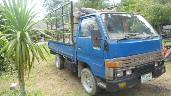 โตโยต้า ใช้งานปรกติครับต่อรองได้นะครับ มีเล่มทะเบียนขาด5ปี ไม่มีชุดโอน โตโยต้า ใช้งานปรกติครับต่อรองได้นะครับ มีเล่มทะเบียนขาด5ปี ไม่มีชุดโอน