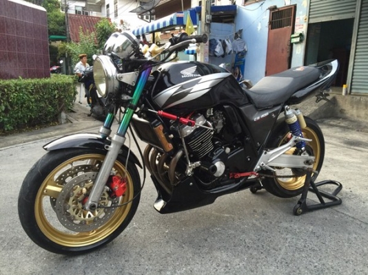 CB 400 ปี95 แต่งแน่นๆ สพม 69,500 บาท รับซื้อขายแลกเปลี่ยนคับ