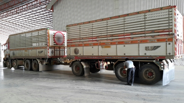 ขายรถพ่วง 22 ล้อ แม่.ลูก กระบะเหล็กคอกเกษตรดั้ม อู่.ฮวดการช่าง ISUZU 360 ปี.52 รถสวย ยางเต็ม ราคา.2550000 ต่อรอง จัดแนนซ์ได้ สนใจรีบโทรจองด่วน