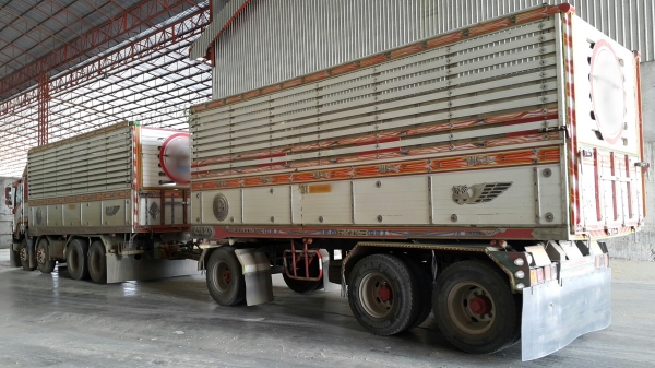 ขายรถพ่วง 22 ล้อ แม่.ลูก กระบะเหล็กคอกเกษตรดั้ม อู่.ฮวดการช่าง ISUZU 360 ปี.52 รถสวย ยางเต็ม ราคา.2550000 ต่อรอง จัดแนนซ์ได้ สนใจรีบโทรจองด่วน