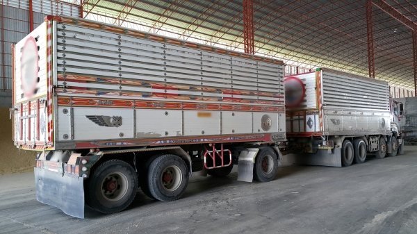 ขายรถพ่วง 22 ล้อ แม่.ลูก กระบะเหล็กคอกเกษตรดั้ม อู่.ฮวดการช่าง ISUZU 360 ปี.52 รถสวย ยางเต็ม ราคา.2550000 ต่อรอง จัดแนนซ์ได้ สนใจรีบโทรจองด่วน