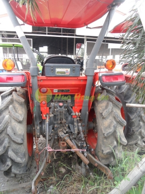 L3008 พร้อมใบมีดคานล่าง