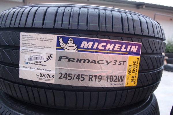 MICHELIN PRIMACY3 ST 245/45R19 เส้นละ 8,500 บาท