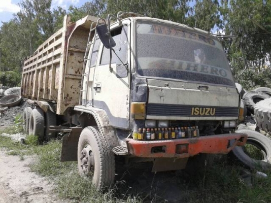 ขายสิบล้อดั้ม ISUZUจั้มโบ สองเพลา คัชชีสวย เครื่อง EK100 ขายตามสภาพ เอกสารไม่มี