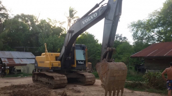 Volvo EC210B. พร้อมใช้งาน