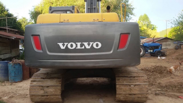 Volvo EC210B. พร้อมใช้งาน