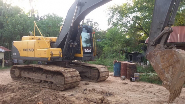 Volvo EC210B. พร้อมใช้งาน