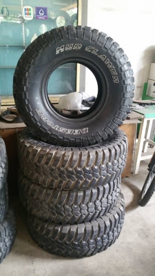 ขายครับ ยางปี 12 ดอกเหลือเยอะๆ deestone Mud