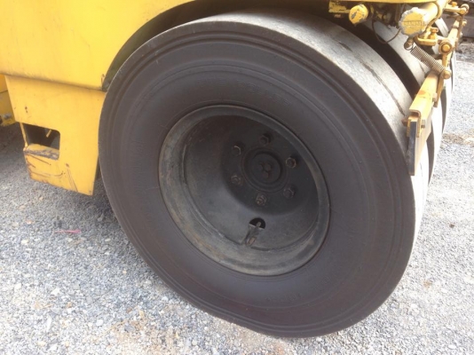 มี VDO รถบดถนน SAKAI TW500 ขนาด 4 ตัน เก่านอกแท้ พร้อมใช้ มี VDO รถบดถนน SAKAI TW500 ขนาด 4 ตัน เก่านอกแท้ พร้อมใช้