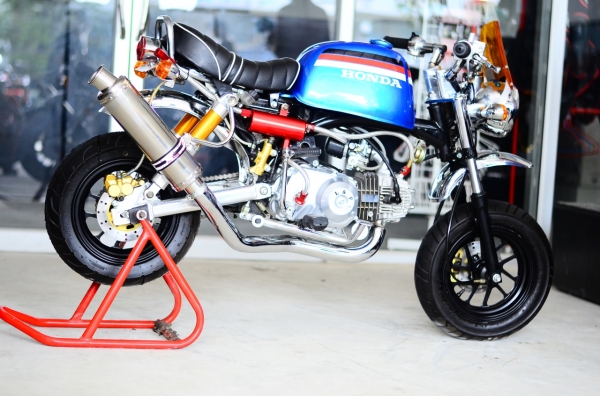 รถบรรทุก เครื่องจักรกลหนัก เครื่องจักรกลการเกษตร รถบัส รถตู้ รถยนต์ รถกระบะ รถมอเตอร์ไซค์ เรือ อะไหล่รถ ประดับยนต์ ไฟแนนซ์ เต๊นท์รถทั่วไทย ต้องการขายรถ สามารถ LINE รูปและหน้าเล่มทะเบียน มาที่ไอดี 0816071111 ได้นะครับ.....ต้องการให้ประกาศของท่านอยู่หน้าหรื