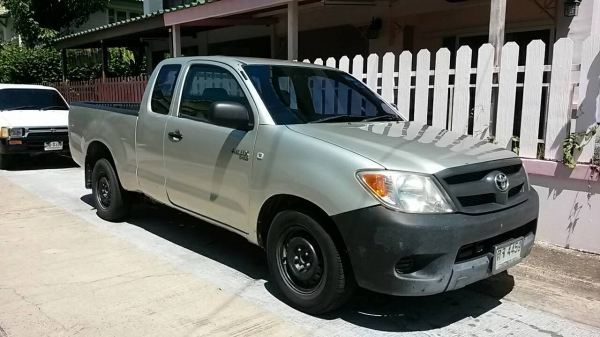 วีโก้แค็ปปี05เครื่อง2500ccมือเดียวเครื่องดีคัชซีสวยติดต่อ0863604056