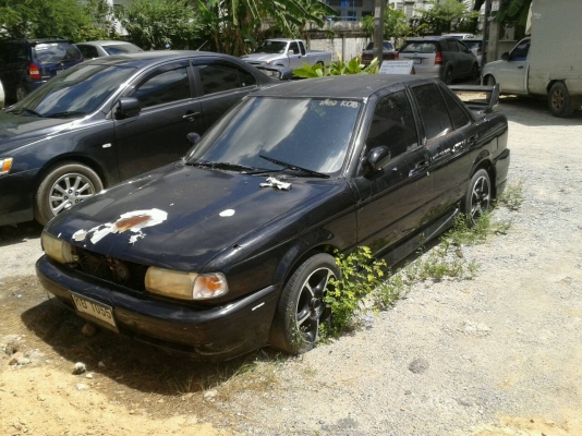 ขายซากรถนิสสันb13 มีแก๊ส เครื่องติด เล่มหาไม่เจอ ถูก ๆ