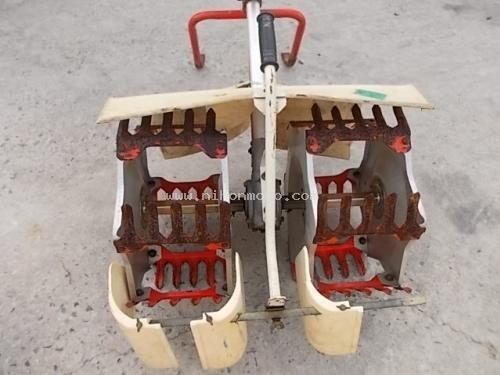 NEW!! เครื่องกำจัดวัชพืชในร่องข้าว  MARUYAMA  MA3 รหัสสินค้า : 80803132 Line ID: nihonmono หรือเพิ่มเติมไดที่ www.nihonmono.com