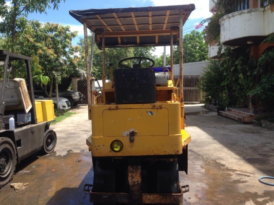 ขายรถบดล้อยางสภาพพร้อมใช้งานครับ ไม่ต้องทำอะไรอีก ขาย 85000 บาท