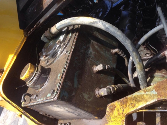 ขายรถบดล้อยางสภาพพร้อมใช้งานครับ ไม่ต้องทำอะไรอีก ขาย 85000 บาท