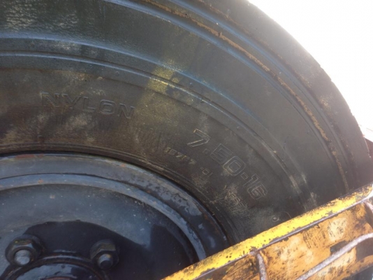 ขายรถบดล้อยางสภาพพร้อมใช้งานครับ ไม่ต้องทำอะไรอีก ขาย 85000 บาท