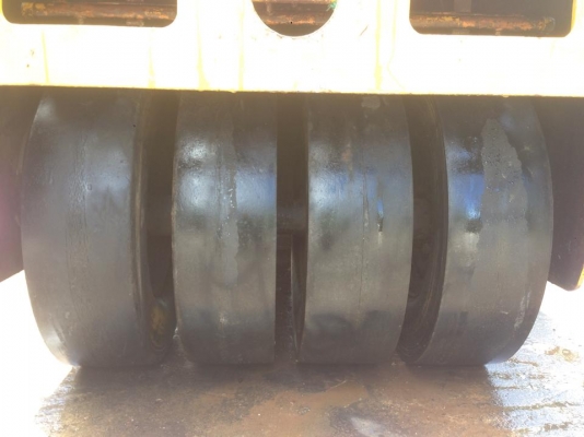 ขายรถบดล้อยางสภาพพร้อมใช้งานครับ ไม่ต้องทำอะไรอีก ขาย 85000 บาท