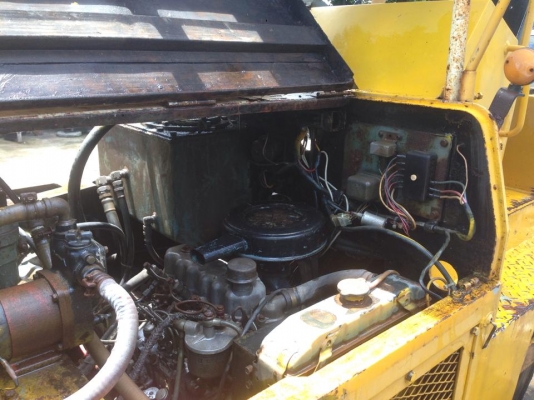 ขายรถบดล้อยางสภาพพร้อมใช้งานครับ ไม่ต้องทำอะไรอีก ขาย 85000 บาท