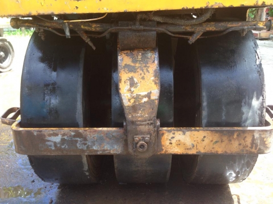 ขายรถบดล้อยางสภาพพร้อมใช้งานครับ ไม่ต้องทำอะไรอีก ขาย 85000 บาท