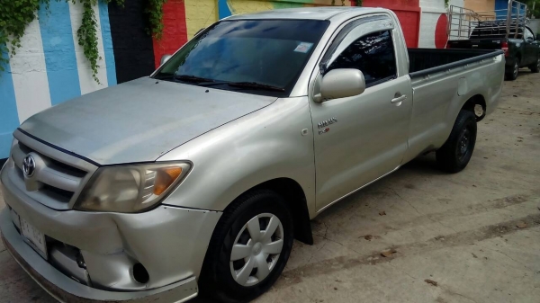 วีโก้วางJเนียนๆราคาขายตัดครับ(รถมือเดียวตั้งแต่ป้ายแดงเลยครับ)