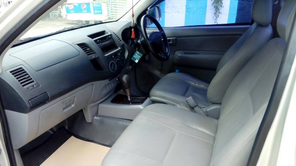 วีโก้วางJเนียนๆราคาขายตัดครับ(รถมือเดียวตั้งแต่ป้ายแดงเลยครับ)