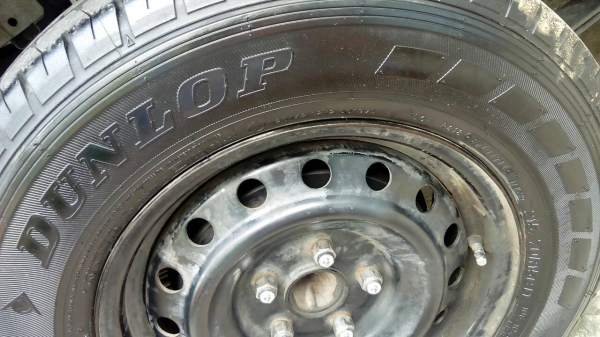 วีโก้วางJเนียนๆราคาขายตัดครับ(รถมือเดียวตั้งแต่ป้ายแดงเลยครับ)