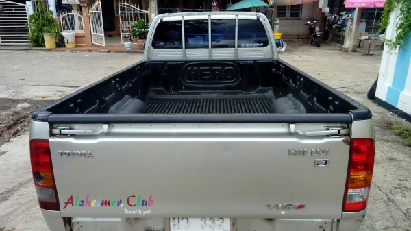 วีโก้วางJเนียนๆราคาขายตัดครับ(รถมือเดียวตั้งแต่ป้ายแดงเลยครับ)