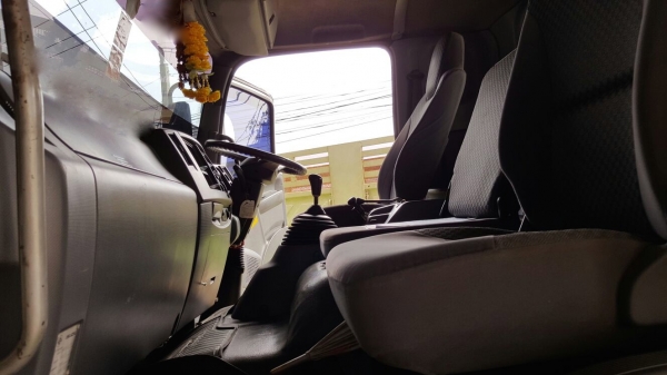 รถอีซูซุ 10 ล้อ  หัวลาก GXZ 360 แรงม้า. ปี 52. ( ขายแม่ , ลูก )     สนใจติดต่อ  081 - 6079515