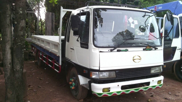 ขาย Hino FD 195 เเรง ยาว5.5เมตร รถสวยพร้อมใช้ครับ
