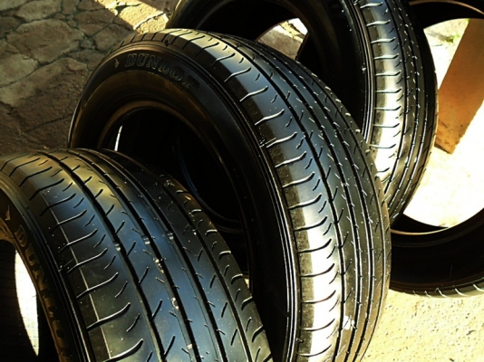 ยางขอบ18 ดันล็อป 225-60-R18ลงพื้นปลายปี13 (4เส้น 4,600บ)