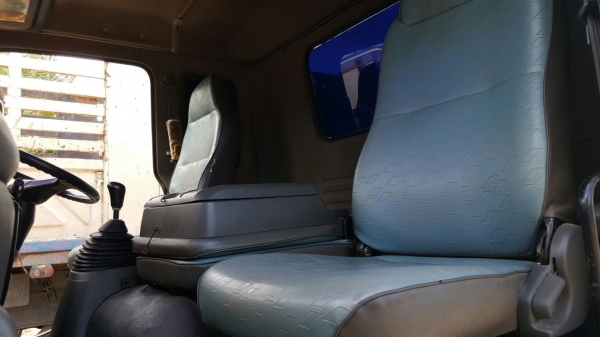 รถอีซุซุ 10 ล้อดั้ม FXZ 270 แรงม้า ปี 49.    สนใจติดต่อ  081 - 6079515