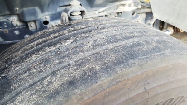 รถอีซุซุ 10 ล้อดั้ม FXZ 270 แรงม้า ปี 49.    สนใจติดต่อ  081 - 6079515