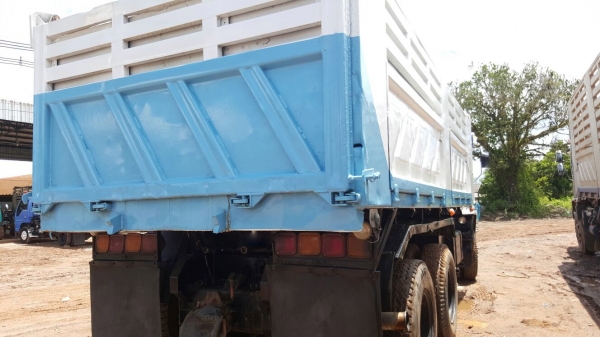 รถอีซุซุ 10 ล้อดั้ม FXZ 270 แรงม้า ปี 49.    สนใจติดต่อ  081 - 6079515