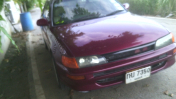 ขายรถเก๋งโตโยต้า3ห่วง  เล่มพร้อมโอนรถพร้อมใช้แอร์เย็นสีสวยราคาต่อรองได้