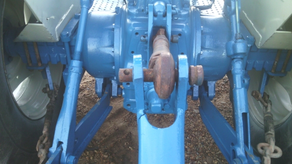 ขายรถไถฟอรด์6610  เพลาเดียว รุ่น3ปั๊มกลม   ไอดีโต  หัวฉีดเตี้ย  แท้ สวยพร้อมใช้งานมีทะเบียน 0810076640