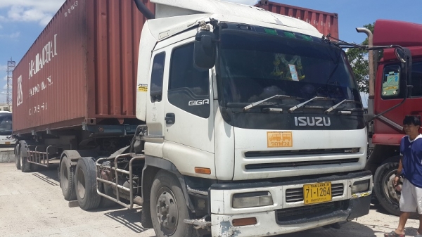 ขายรถหัวลาก isuzu giga เครื่อง 360 แรง ปี 53
