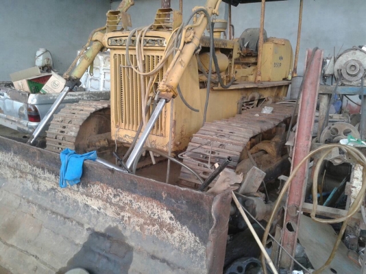 ขายแทรคเตอร์ KOMATSU D50P สภาพใช้งานได้ปกติ เอกสารเล่มทะเบียนครบ