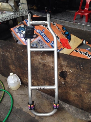 ขายบันไดรถตู้ และ กันชนหน้าสปอร์ทไล้